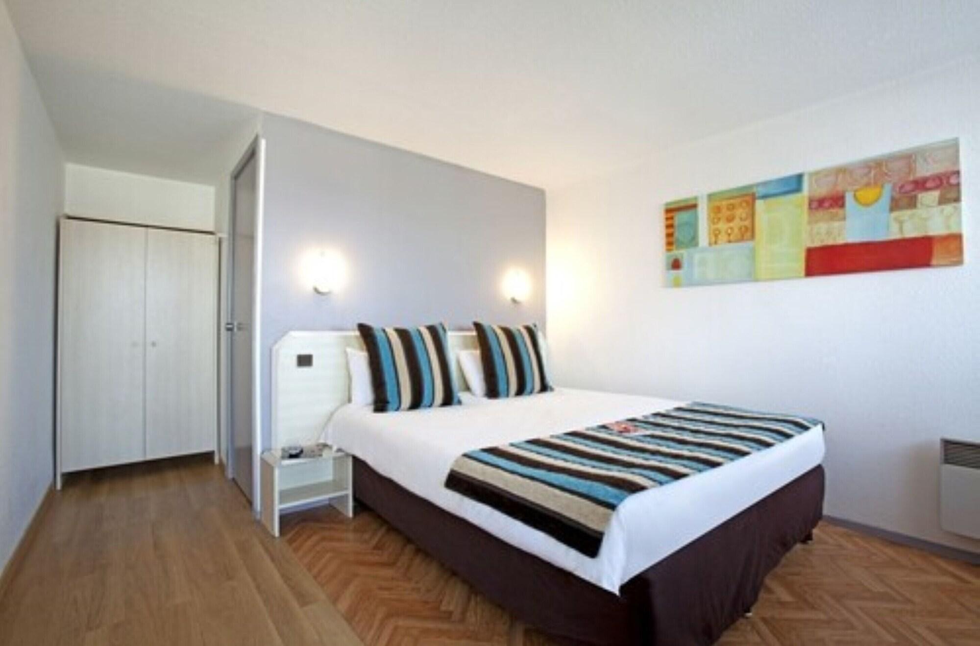 Hotel Sure By Western Aeroport Biarritz