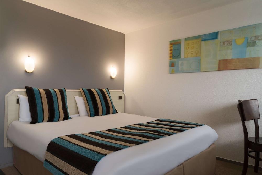 Sure By Western Aeroport Hotel 3*