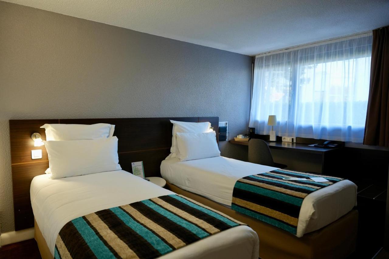 Sure By Western Aeroport Hotel Biarritz
