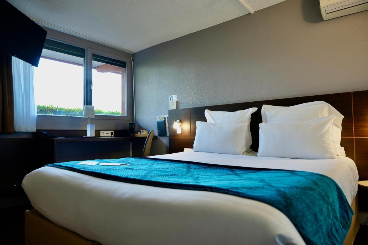 Sure By Western Aeroport 3*